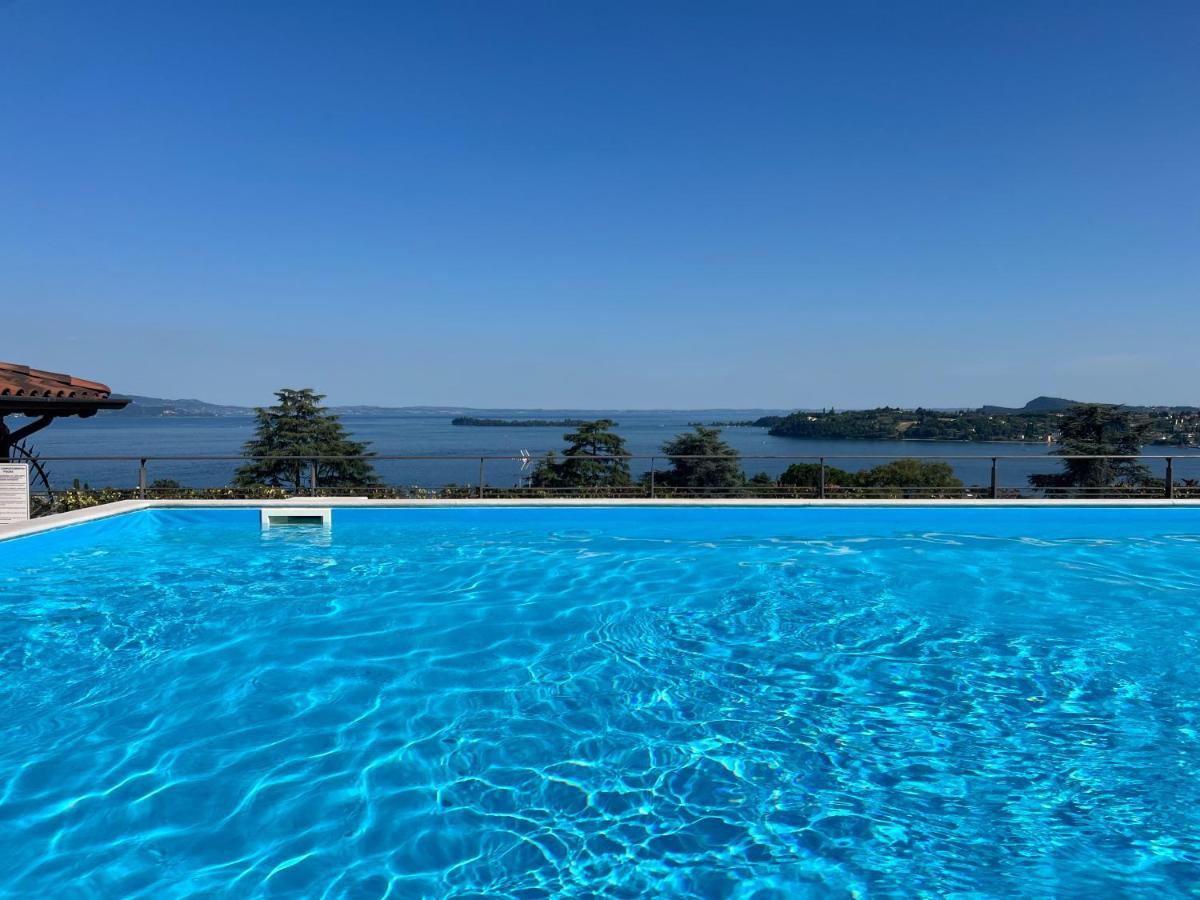 Feli Holiday Home - Panoramic Pool Lake View In Gardone Riviera Exterior photo
